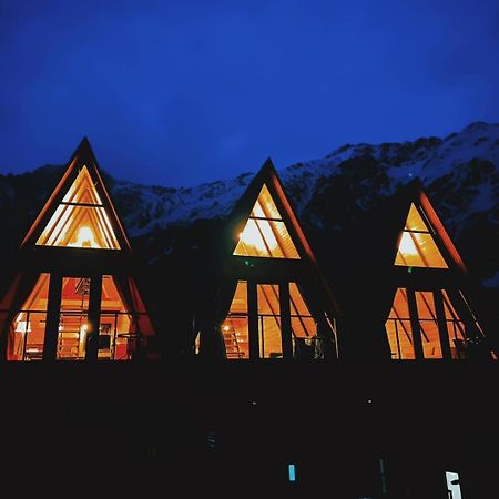 Pyramid Kazbegi Hotell Eksteriør bilde