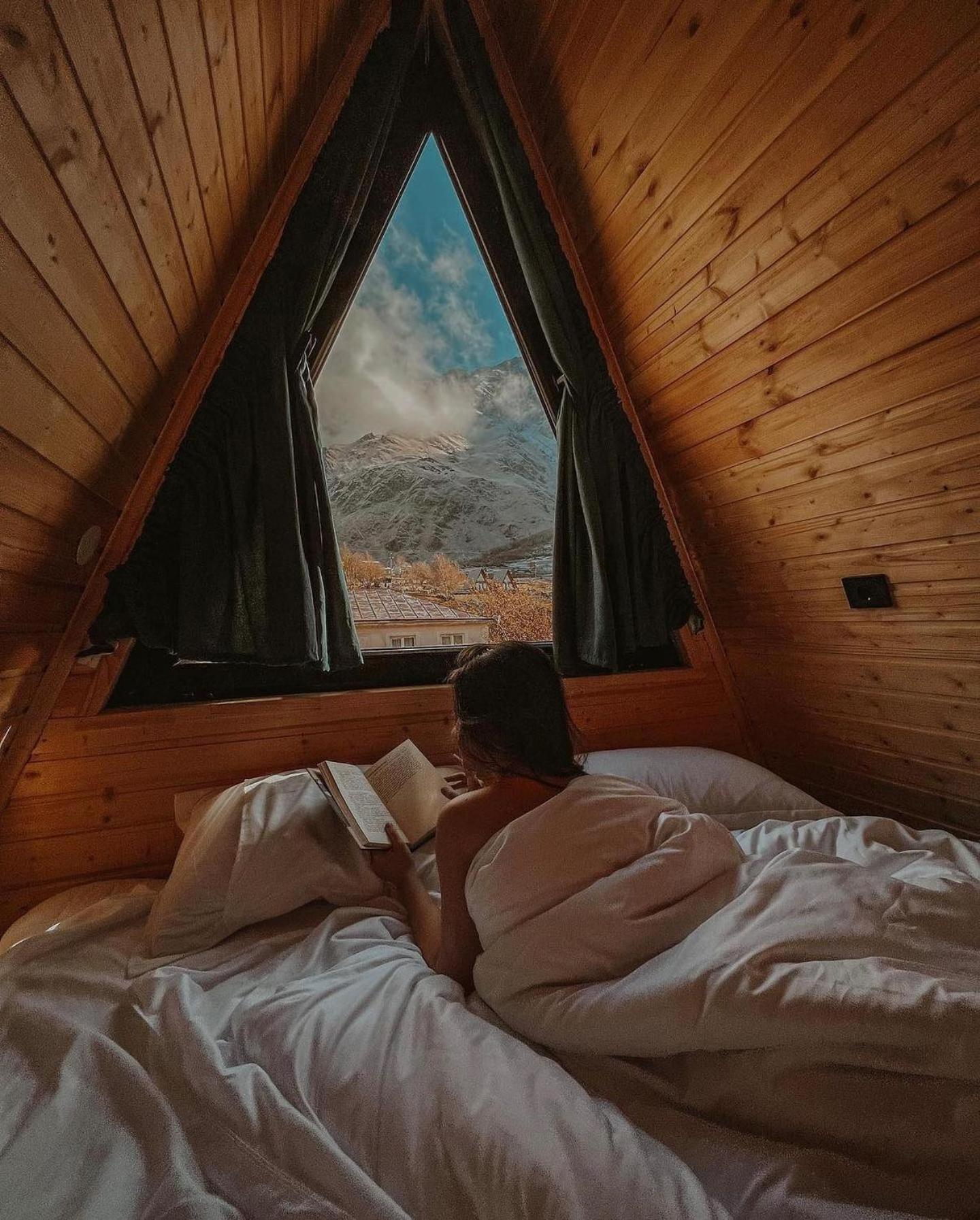 Pyramid Kazbegi Hotell Eksteriør bilde